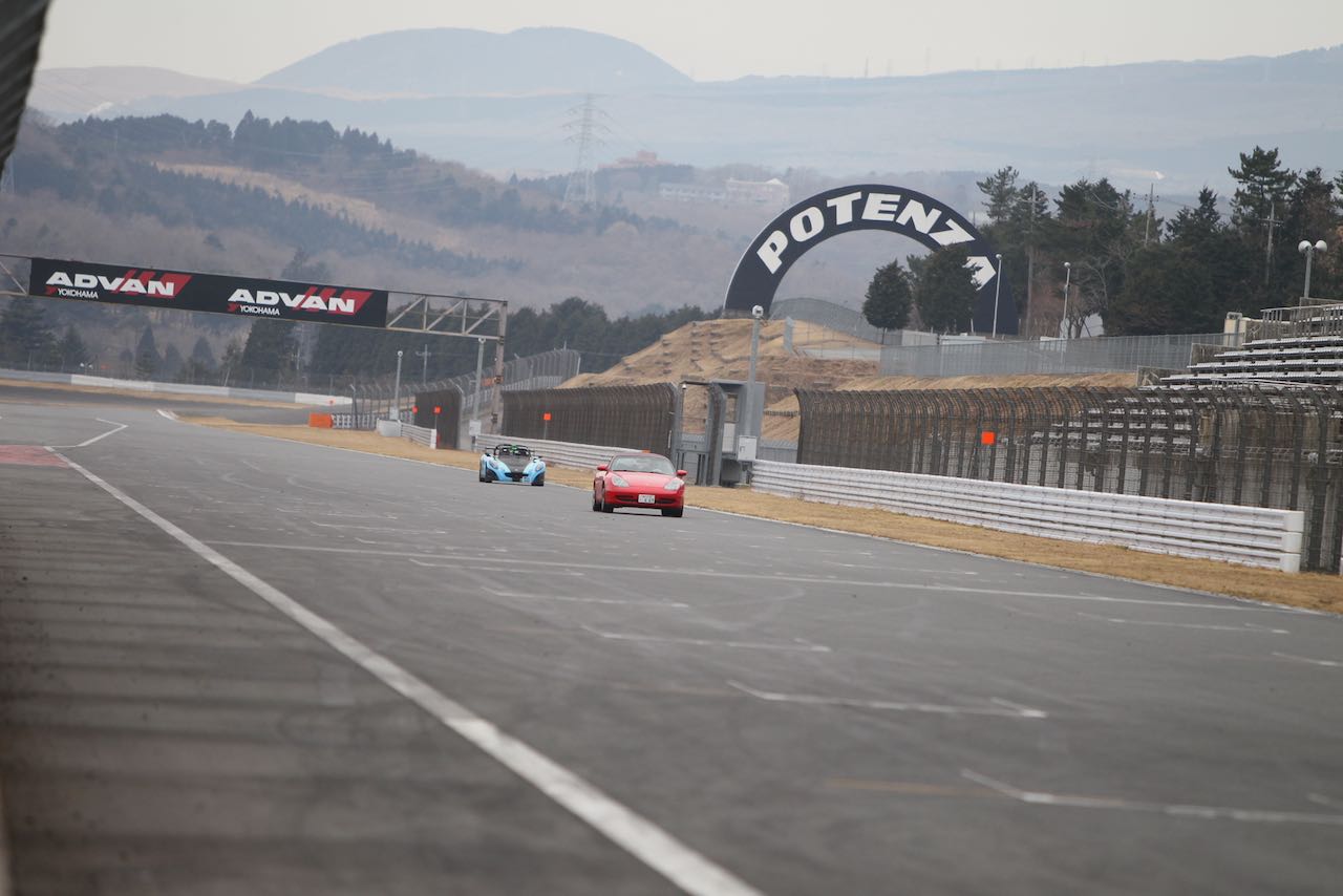 ポルシェ フェラーリ 金だけあって未熟な運転と叩かれるが Mark S Life